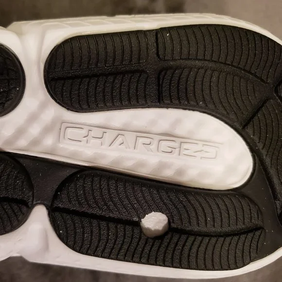 NEW Under Armour Charged Assert 10 3026175-104 Men's Wht/Blk Size 9.5 Shoes - Picture 7 of 9